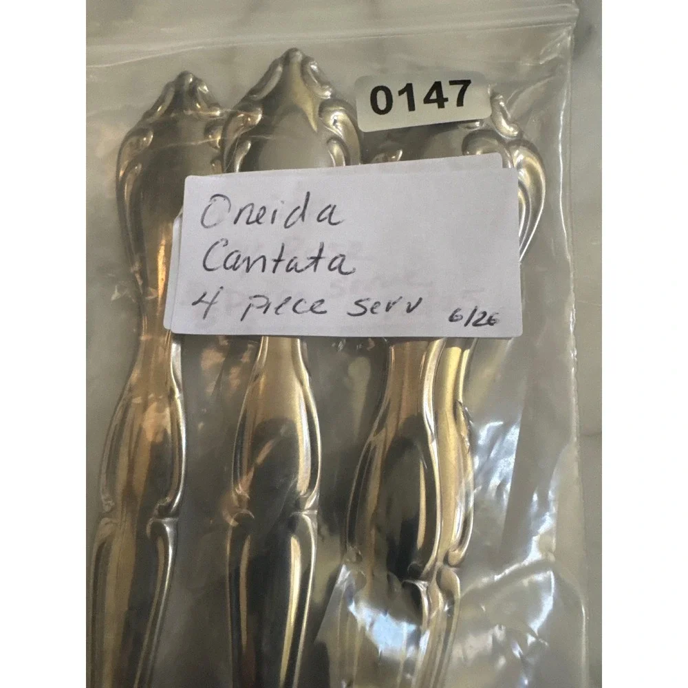 Oneida Cantata Stainless Steel Flatware 4 Piece Set 2 Salad Forks 2 Place Spoons